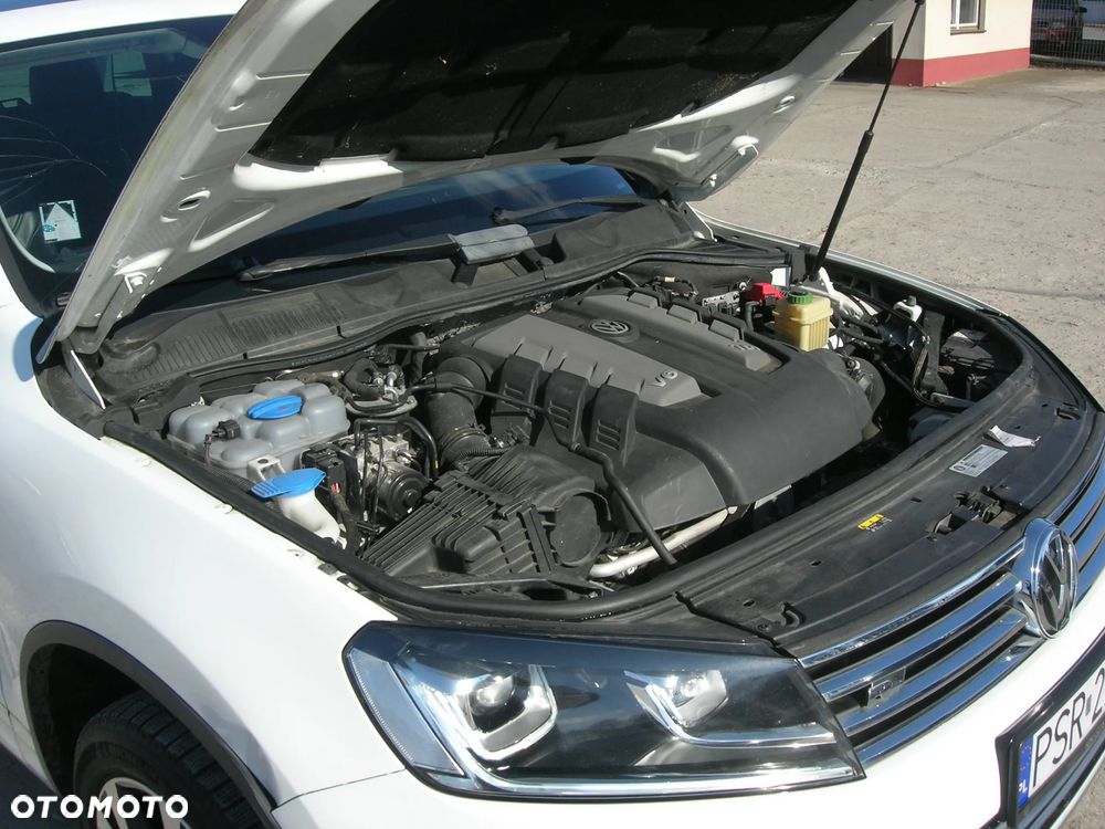 Volkswagen Touareg - 12