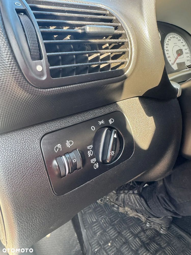 Seat Leon 1.6 Signo - 13