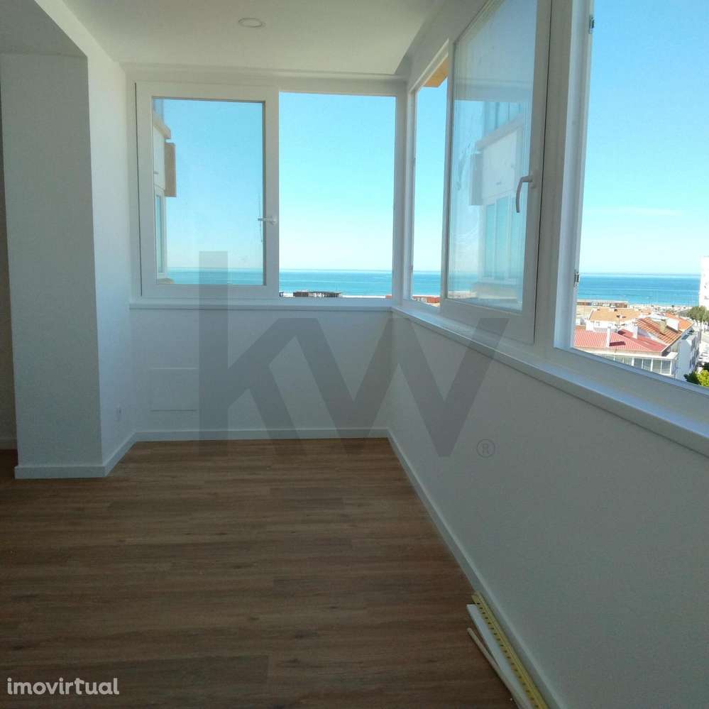 ️ Apartamento T2 com VISTA MAR Costa Caparica - Totalmente renovado - Grande imagem: 4/43