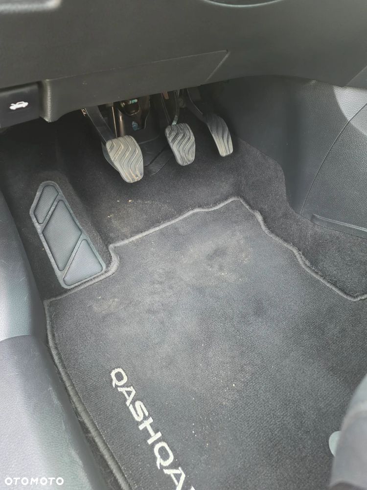 Nissan Qashqai 1.2 DIG-T N-Connecta EU6 - 12