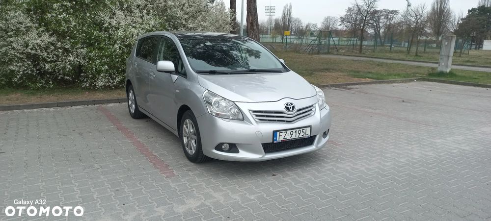 Toyota Verso 1.8 Sol 7os MS - 3