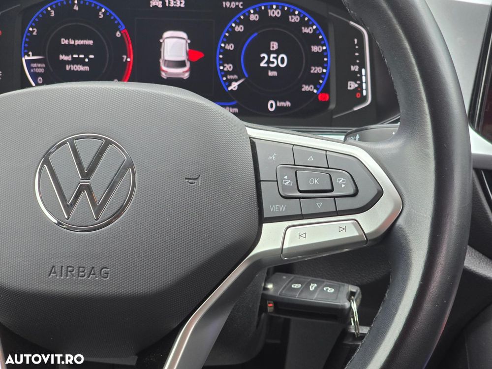 Volkswagen T-ROC - 14