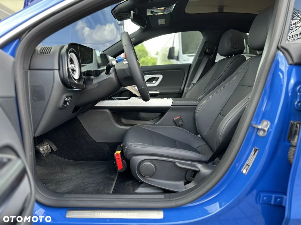 Mercedes-Benz CLA - 17