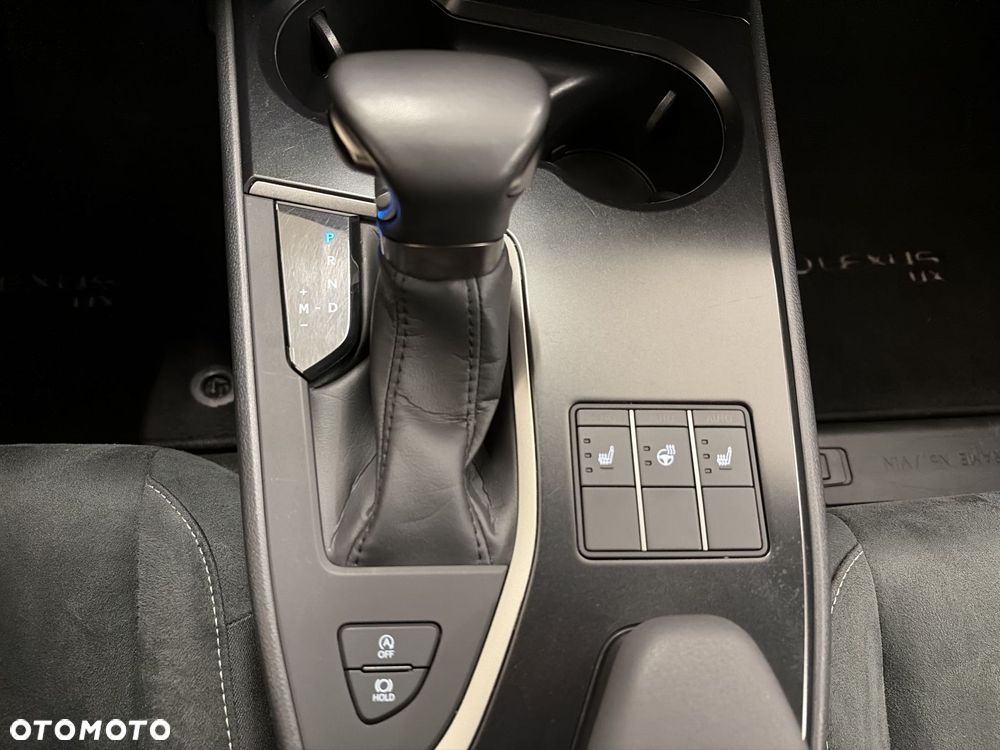 Lexus UX - 19