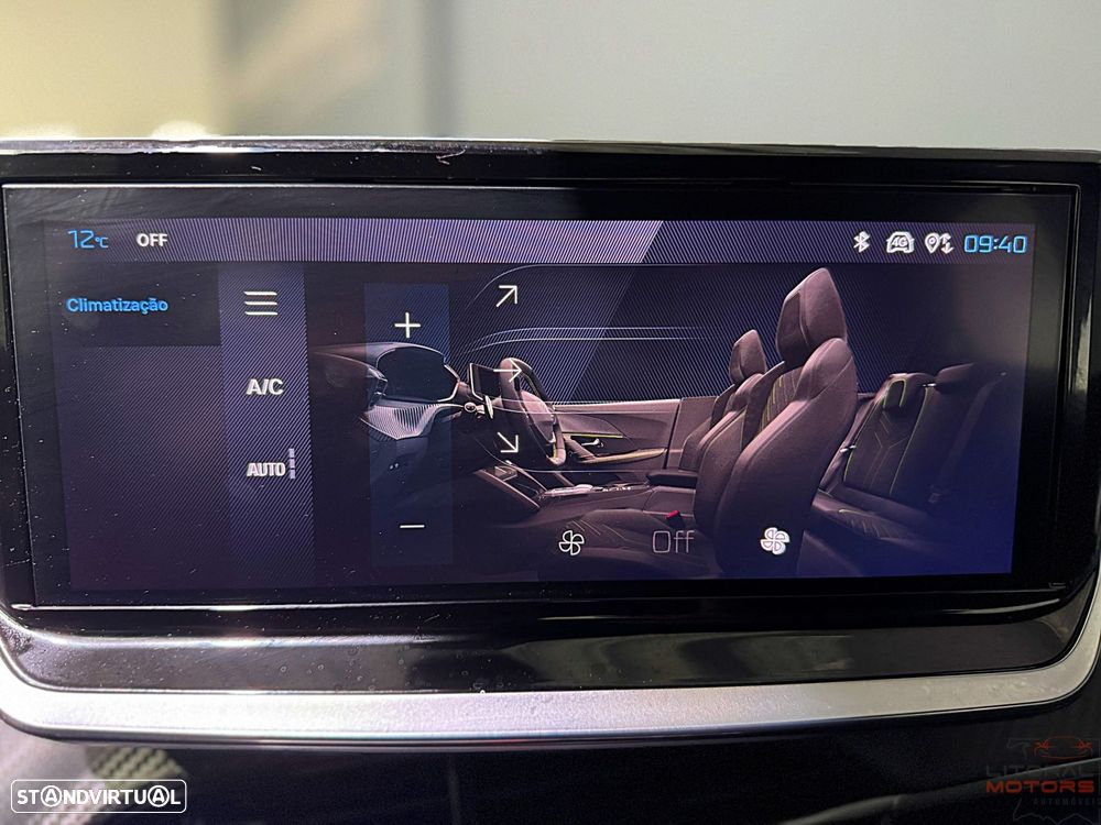 Peugeot 2008 1.2 PureTech SE Style - 31