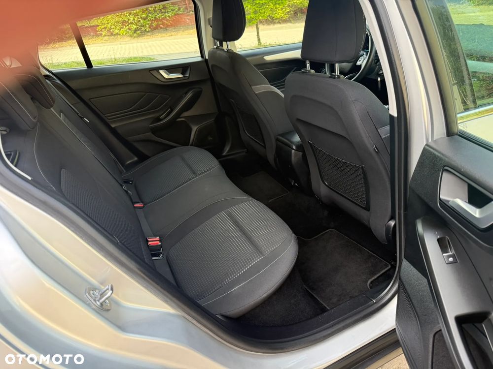 Ford Focus 2.0 TDCi Titanium ASS - 28