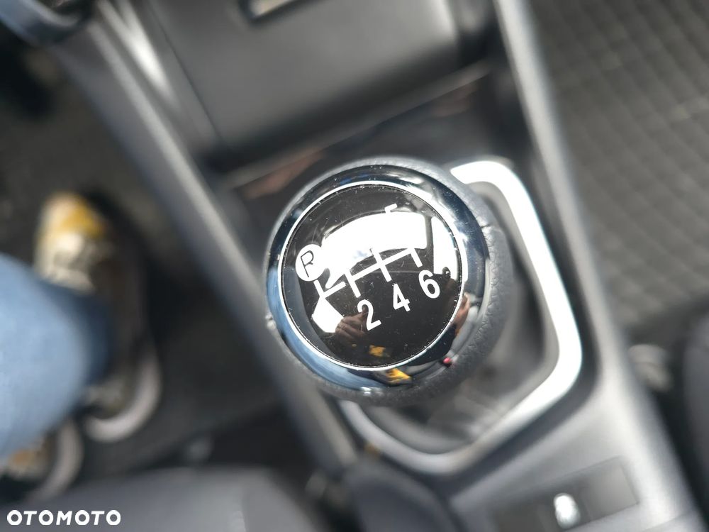 Toyota Auris 1.6 Premium - 28