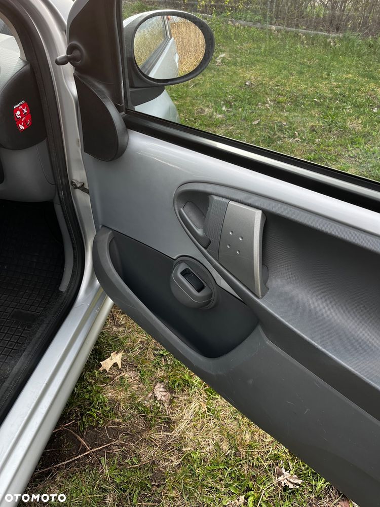 Peugeot 107 1.0 Trendy - 13