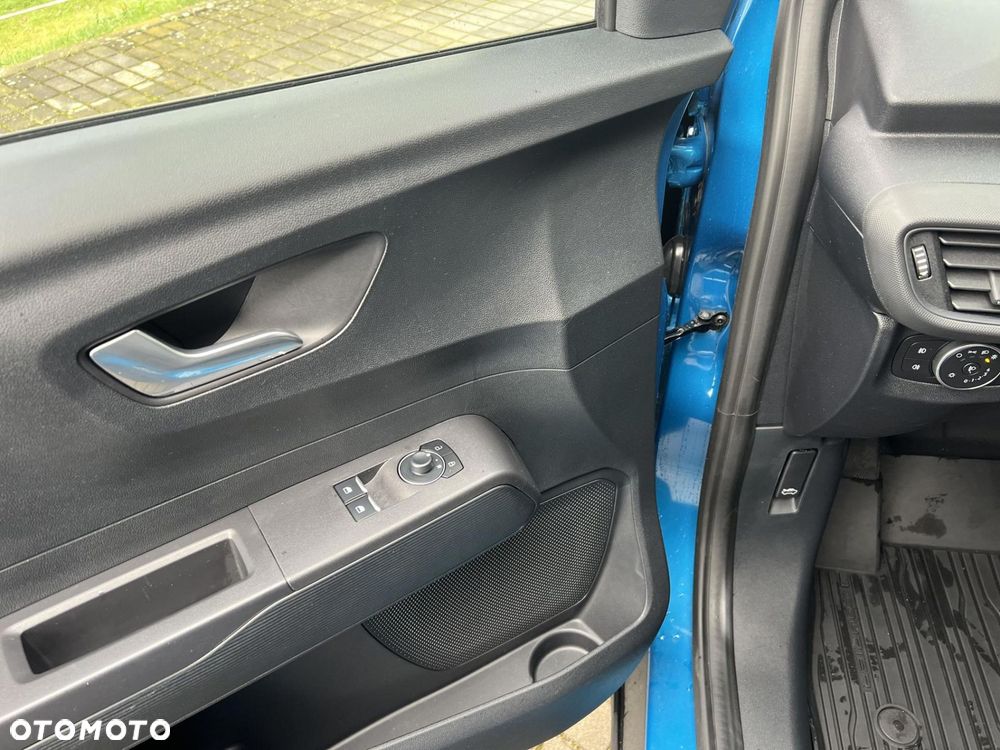 Ford Transit Courier - 11