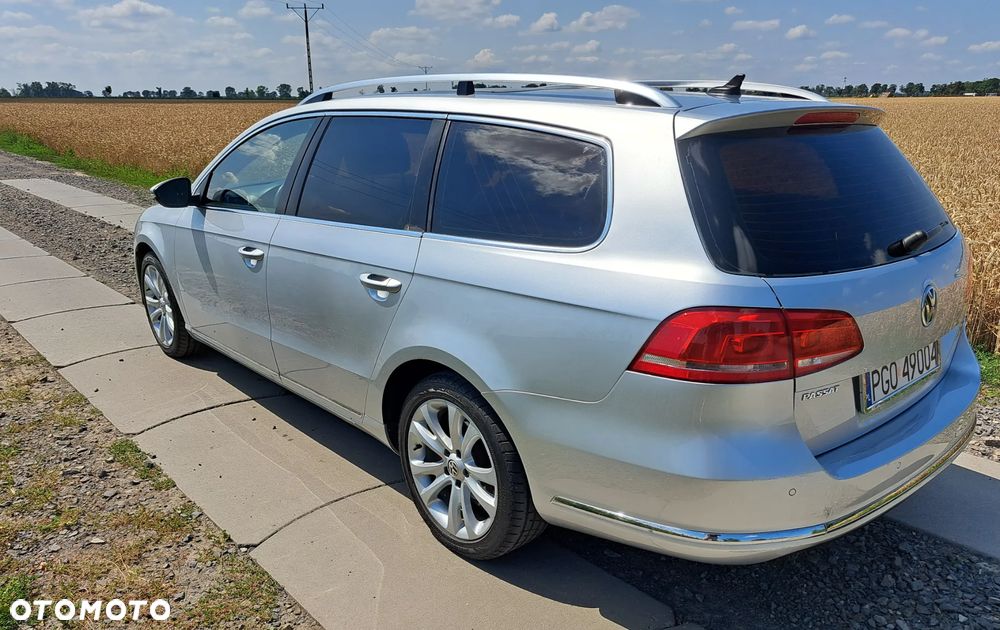 Volkswagen Passat 2.0 TDI Comfortline DSG - 4