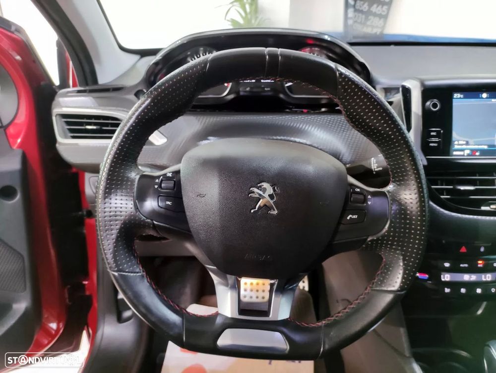 Peugeot 208 1.2 PureTech GT Line EAT6 - 16