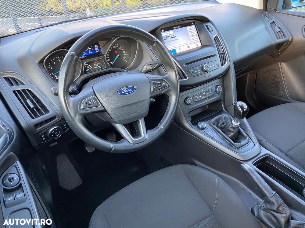 Ford Focus 1.0 EcoBoost Start Stop Titanium - 9