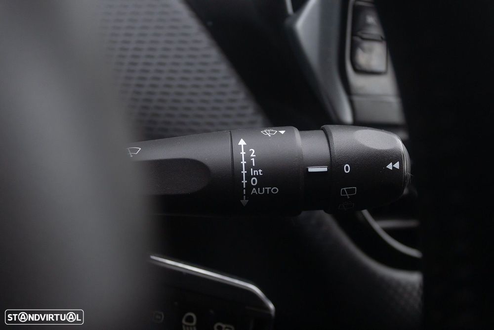 Peugeot 208 1.2 PureTech Style - 18