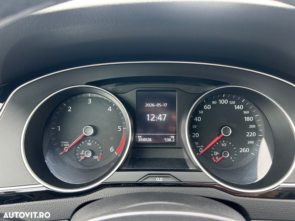 Volkswagen Passat 2.0 TDI DSG (BlueMotion Technology) Comfortline - 15
