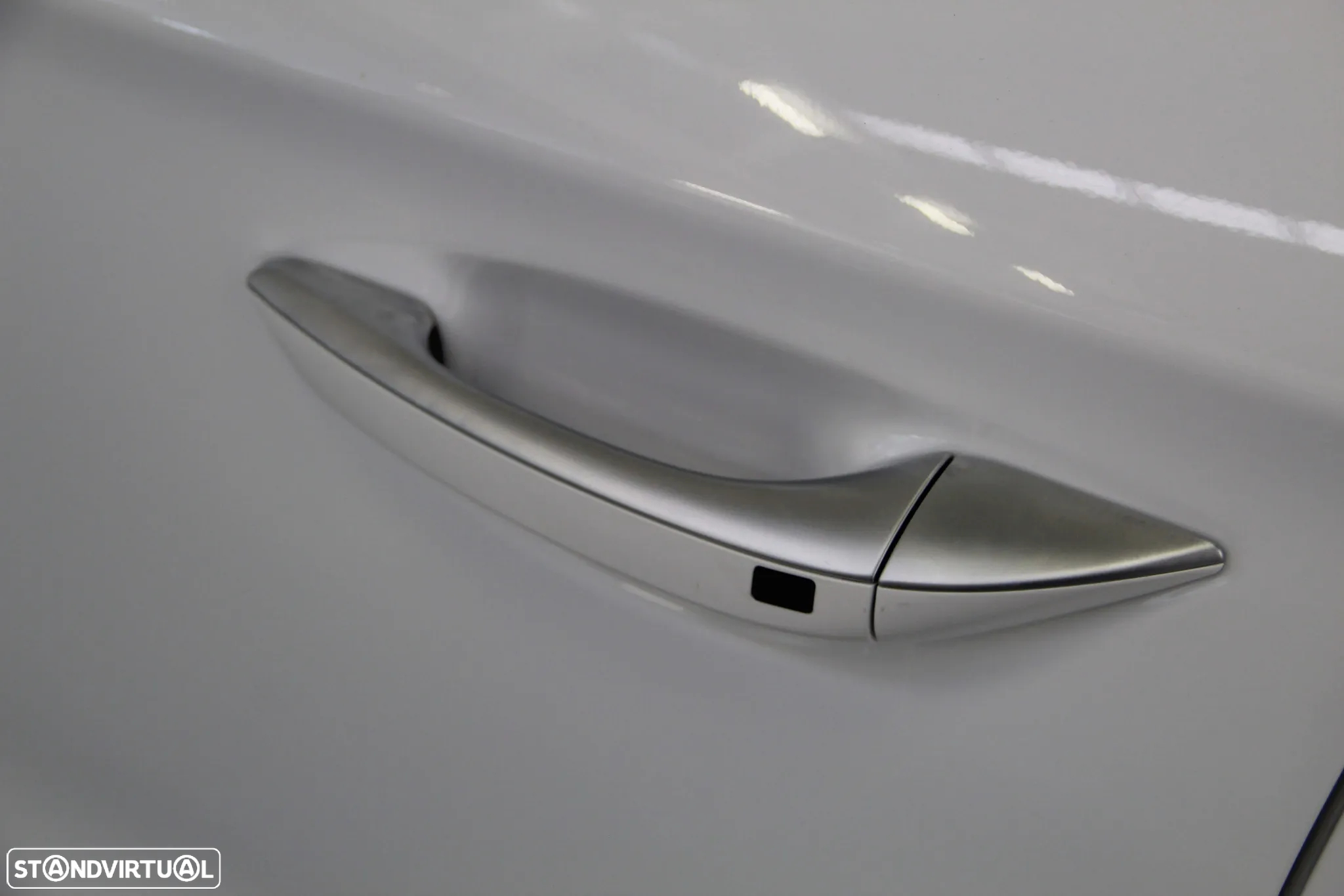 Hyundai Ioniq 1.6 GDI PHEV - 19