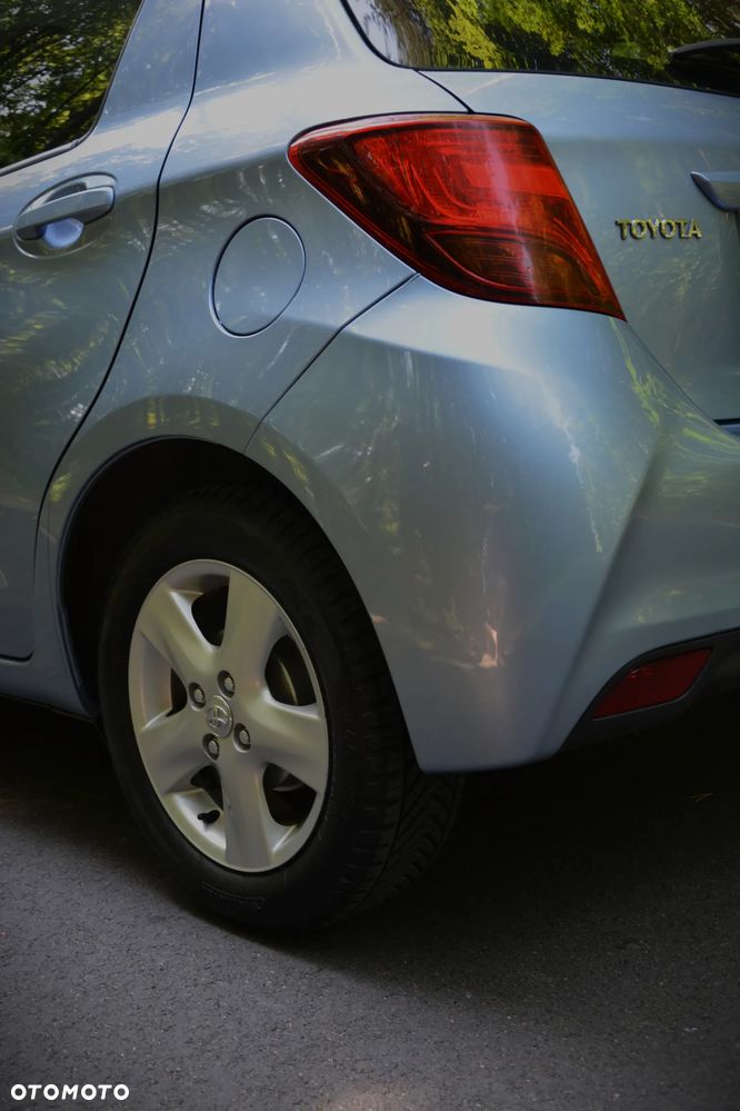 Toyota Yaris 1.33 Premium - 8