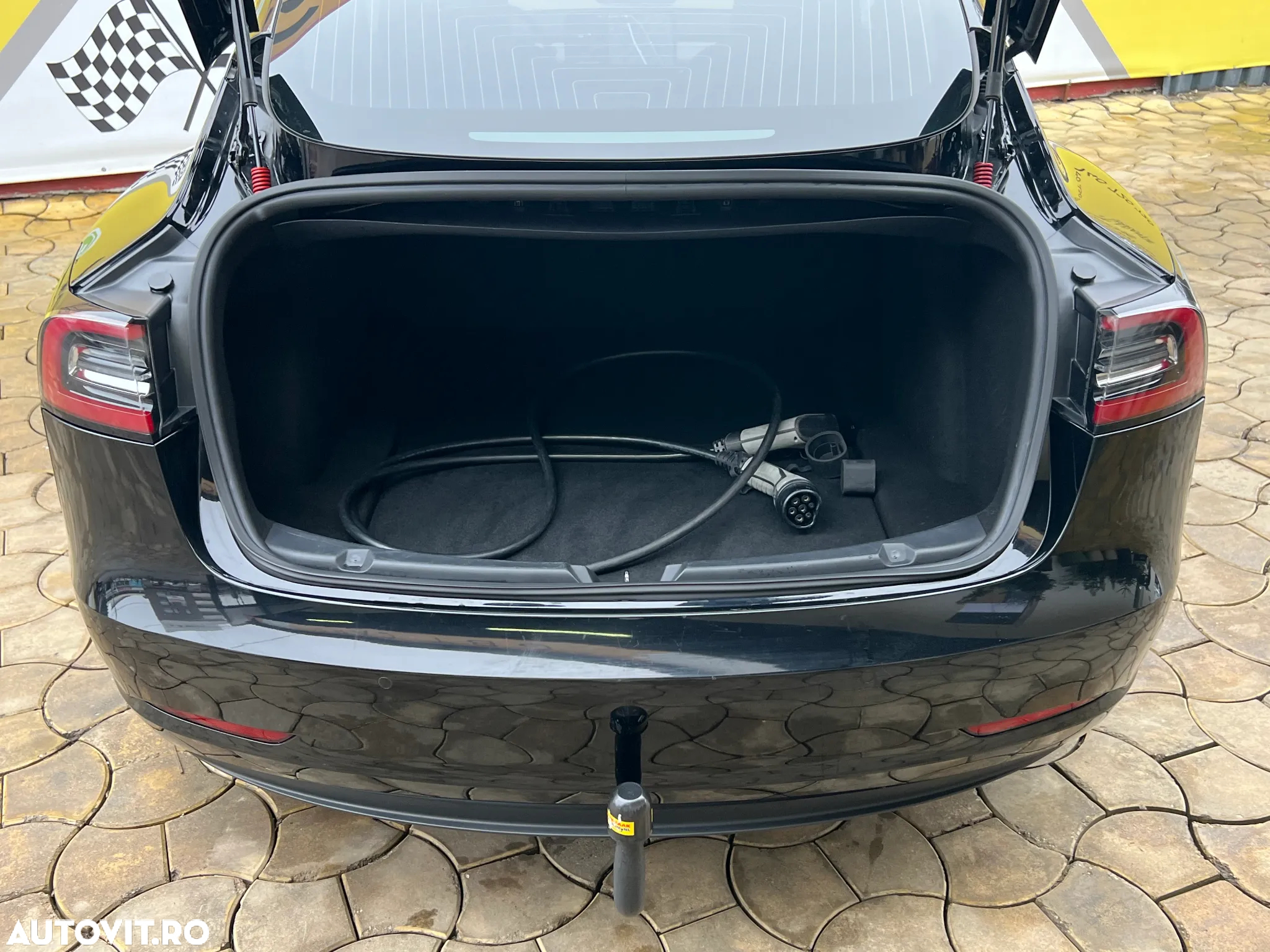 Tesla Model 3 Langstreckenbatterie Allradantrieb Dual Motor - 21