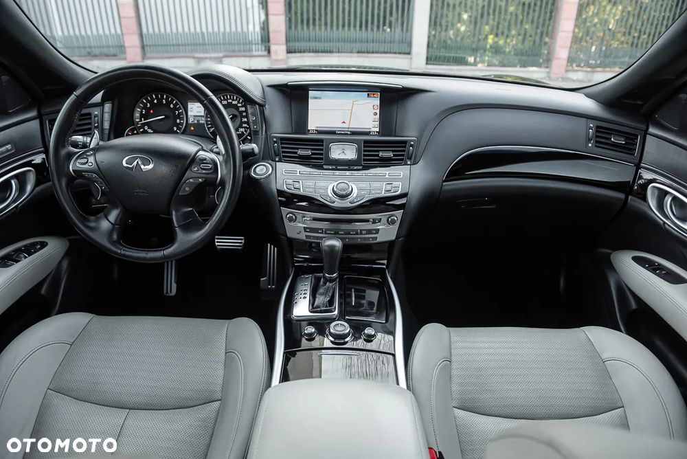 Infiniti M M37 S - 32