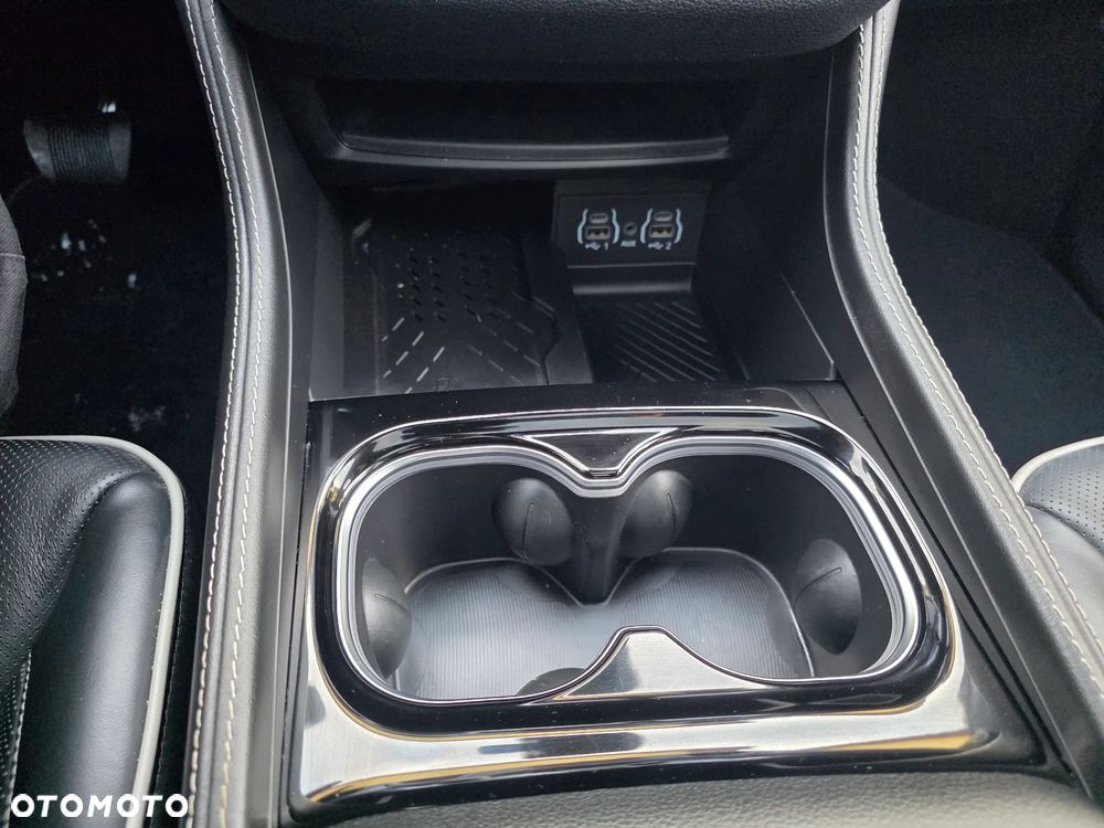 Chrysler Pacifica - 28