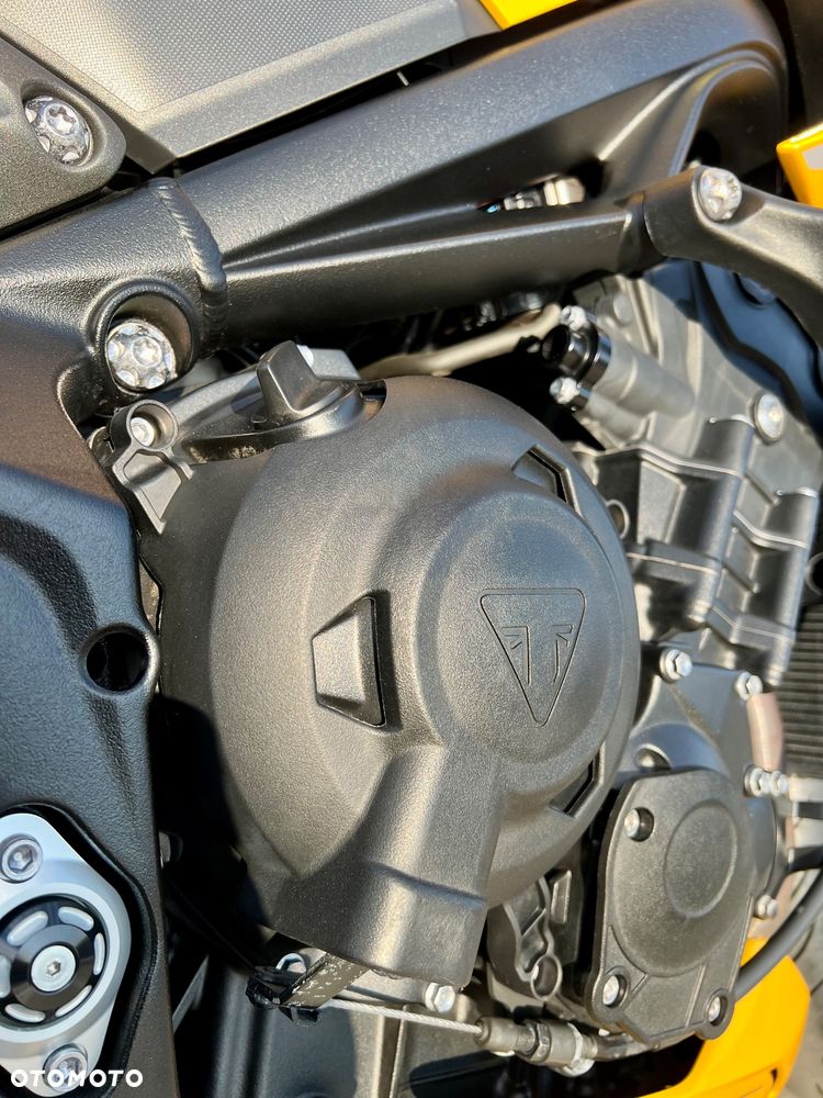 Triumph Street Triple - 26