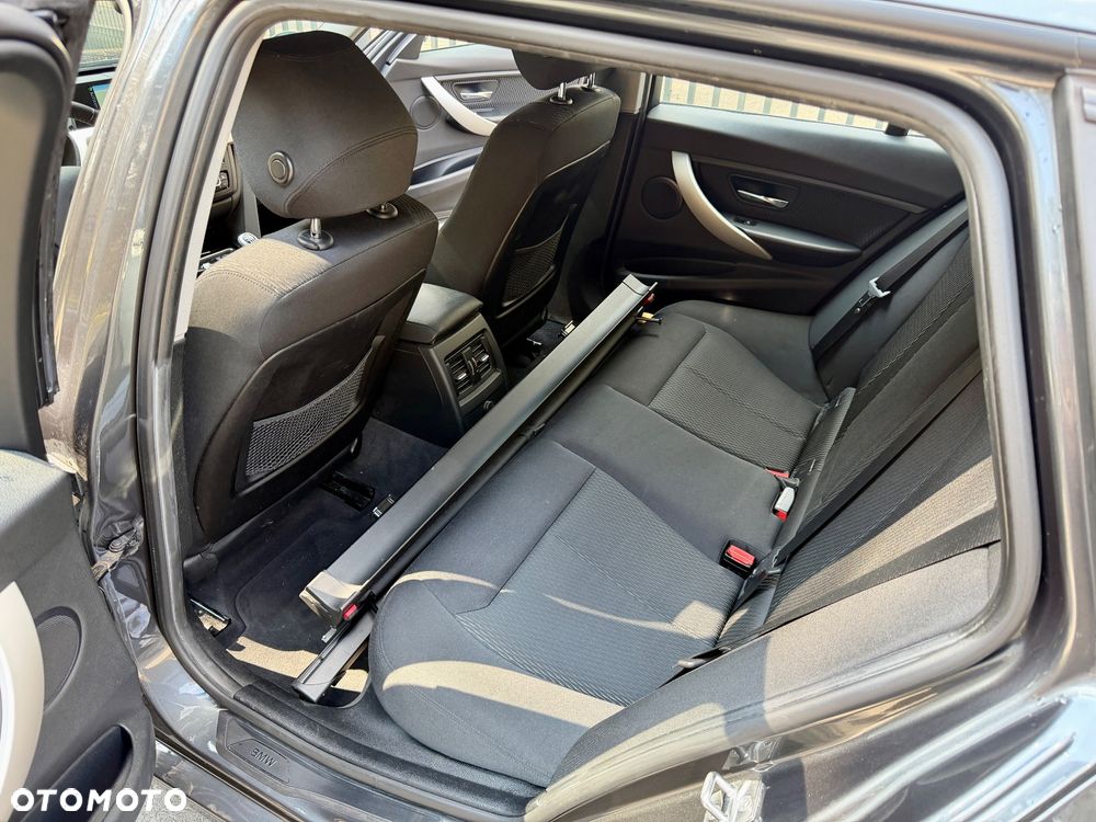BMW Seria 3 316d Sport Line - 14