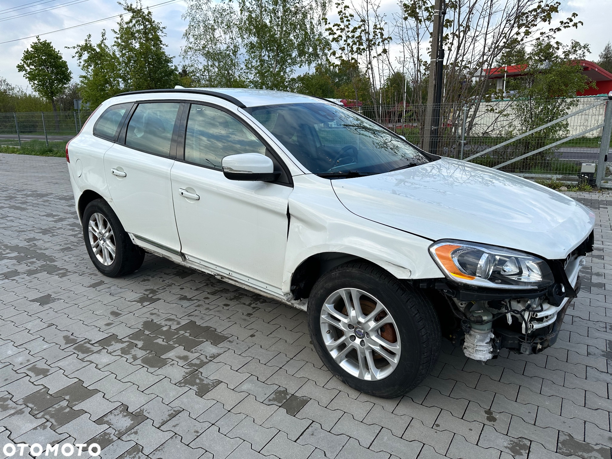 Volvo XC 60 T5 Drive-E Momentum - 3