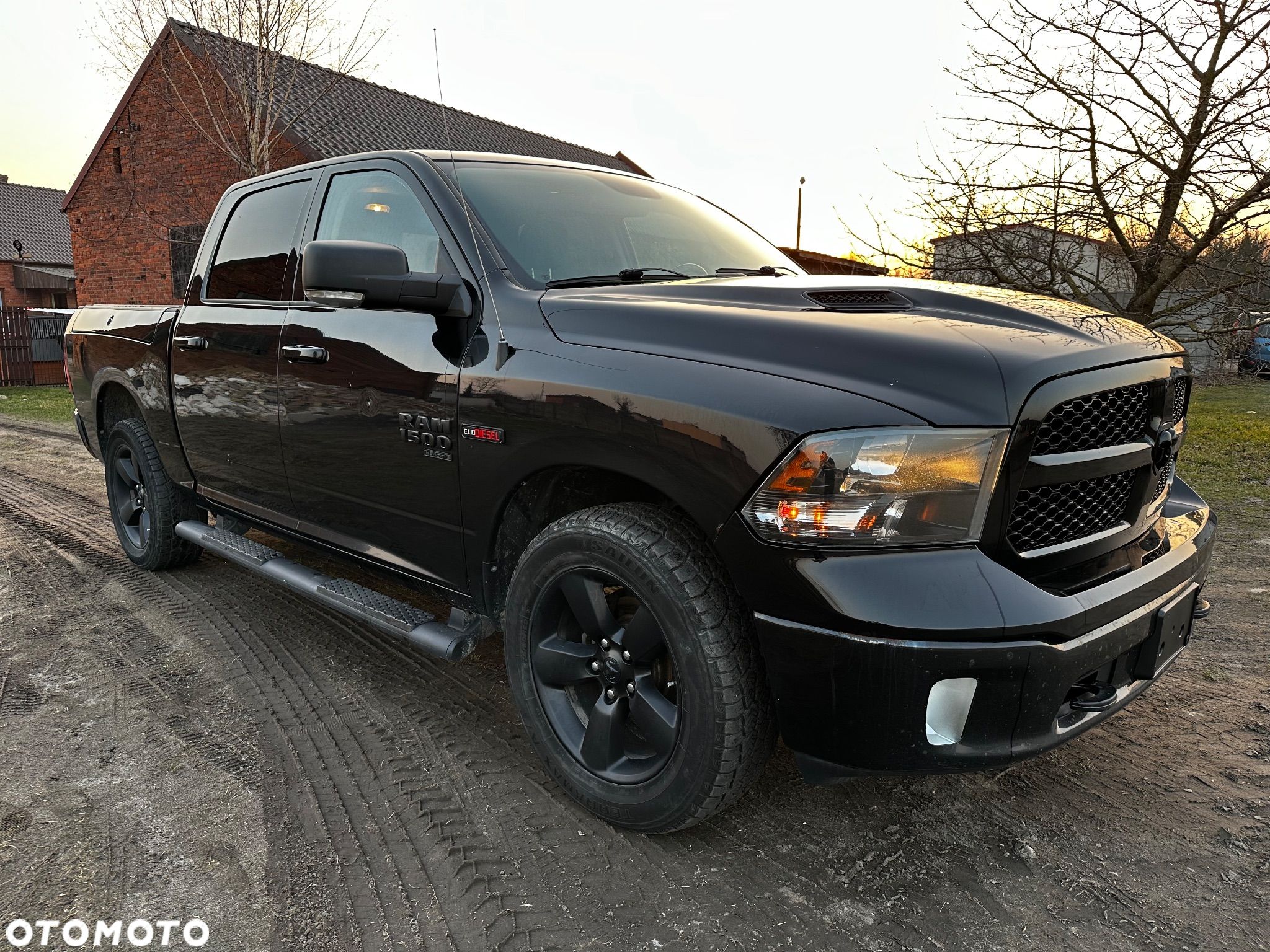 RAM 1500 Crew Cab Laramie - 1