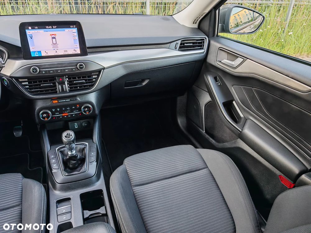 Ford Focus 1.5 EcoBoost Titanium Business - 19