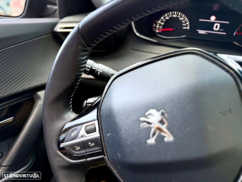 Peugeot 2008 1.2 PureTech Allure Pack - 18