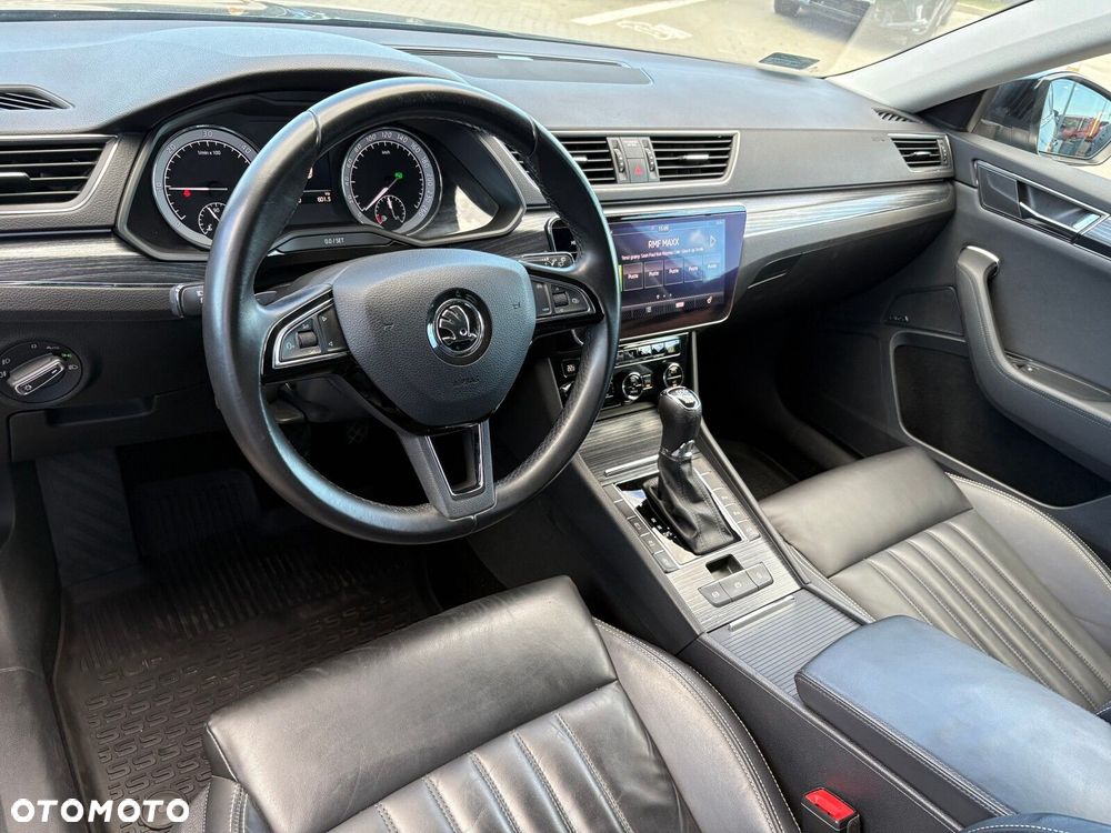 Skoda Superb 2.0 TDI SCR Style DSG - 11