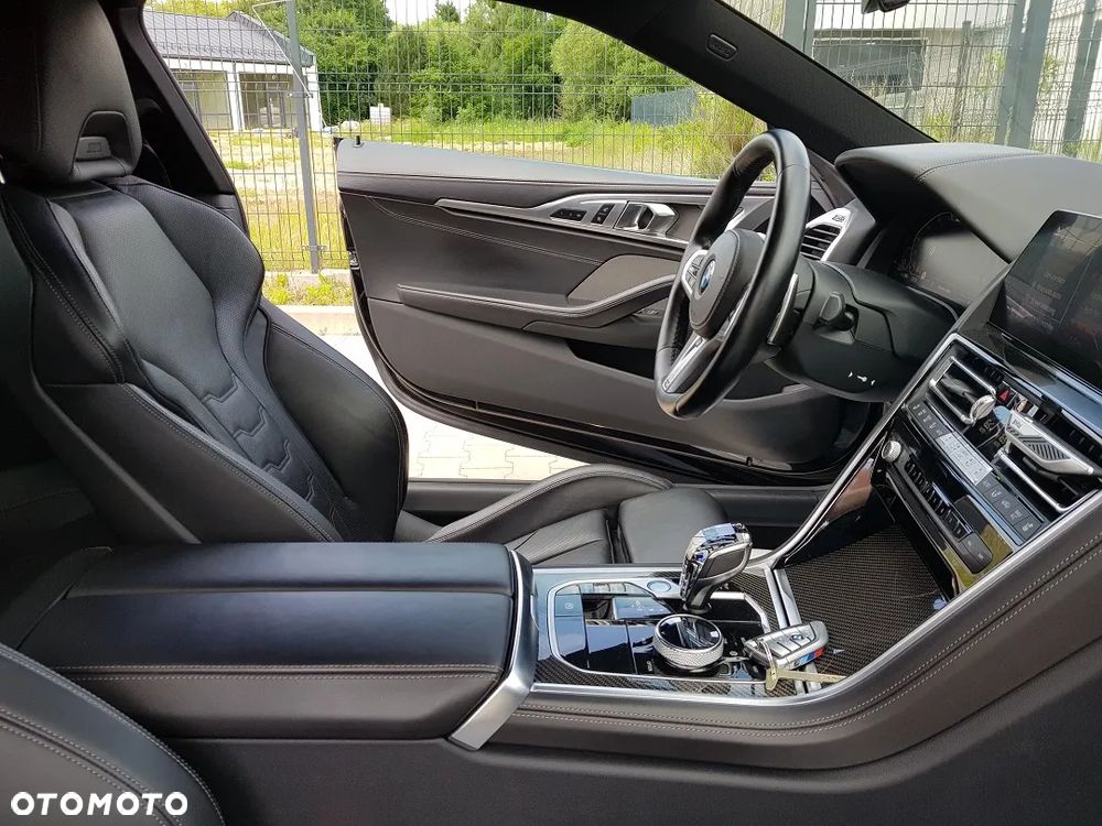 BMW Seria 8 - 14