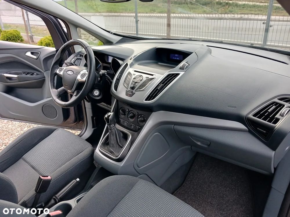 Ford Grand C-MAX - 9