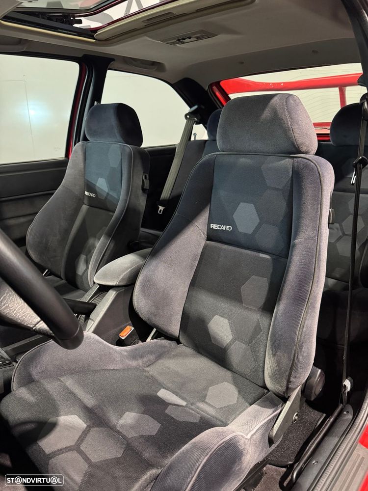 Ford Escort 2.0i RS Cosworth - 16