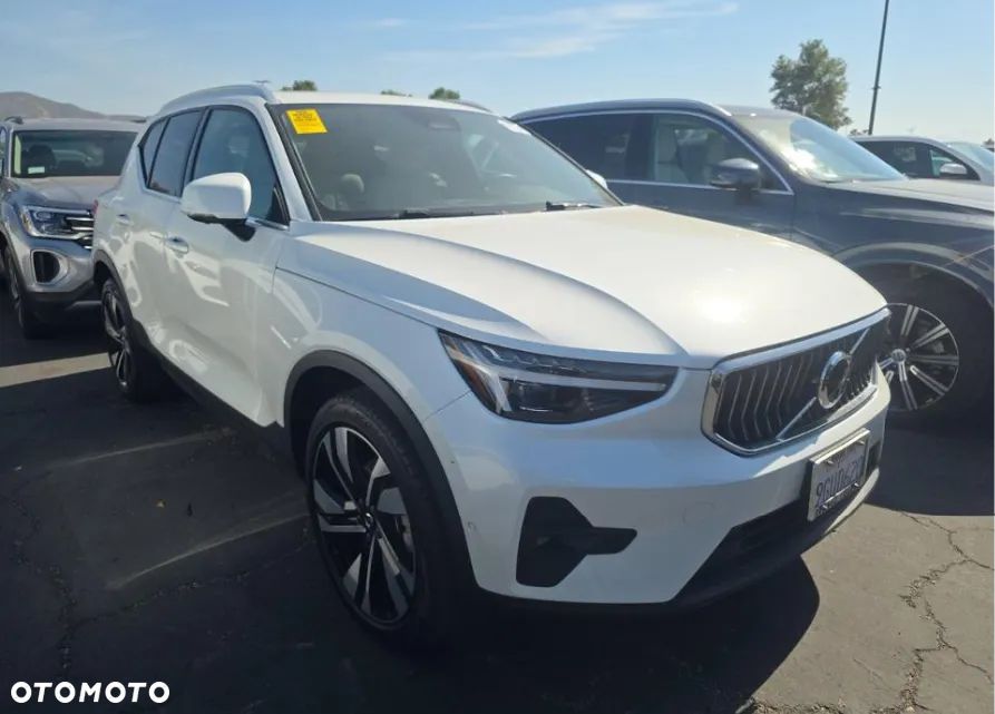 Volvo XC 40 B5 B AWD Ultimate Bright - 3