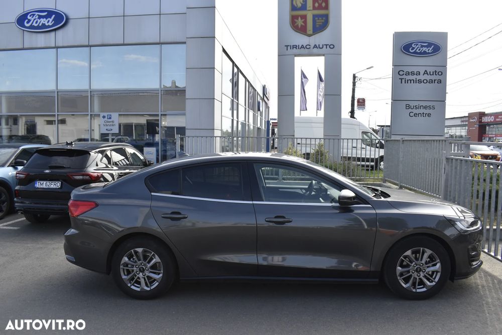 Ford Focus 1.5 EcoBlue 8AT Titanium - 9