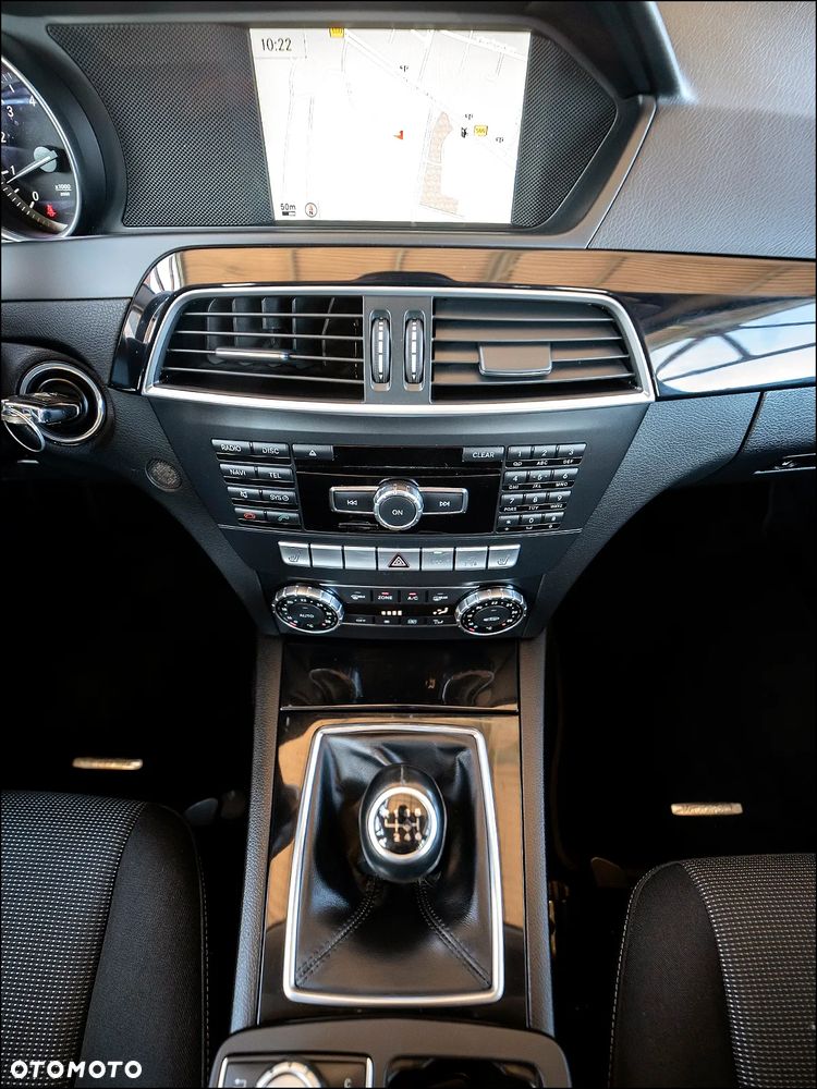 Mercedes-Benz Klasa C 180 (BlueEFFICIENCY) Elegance - 23