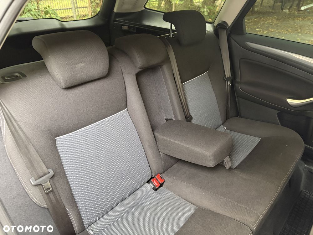 Ford Mondeo 1.6 Trend - 15