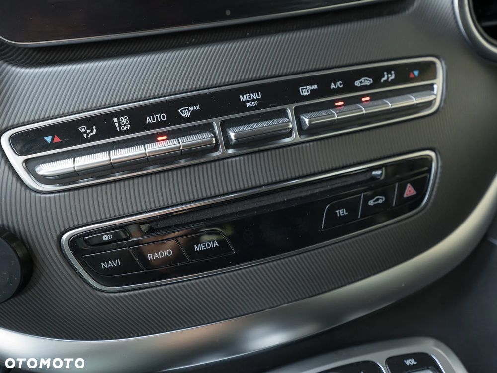 Mercedes-Benz Klasa V 250 (BlueTEC) d extralang 7G-TRONIC Avantgarde - 17