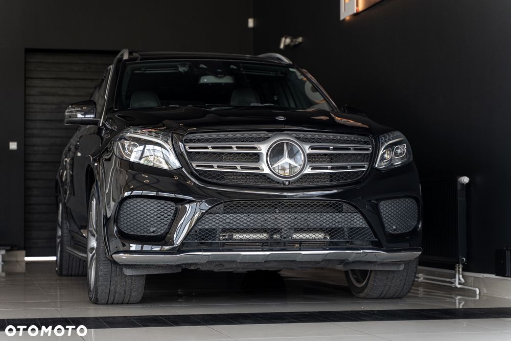 Mercedes-Benz GLS - 9