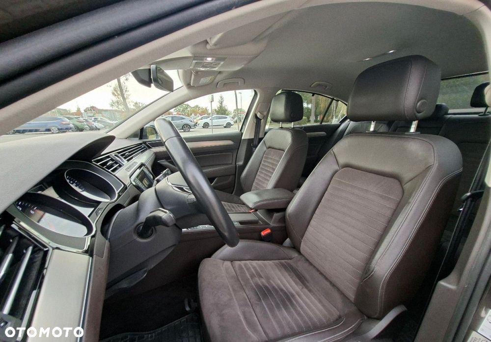 Volkswagen Passat - 24