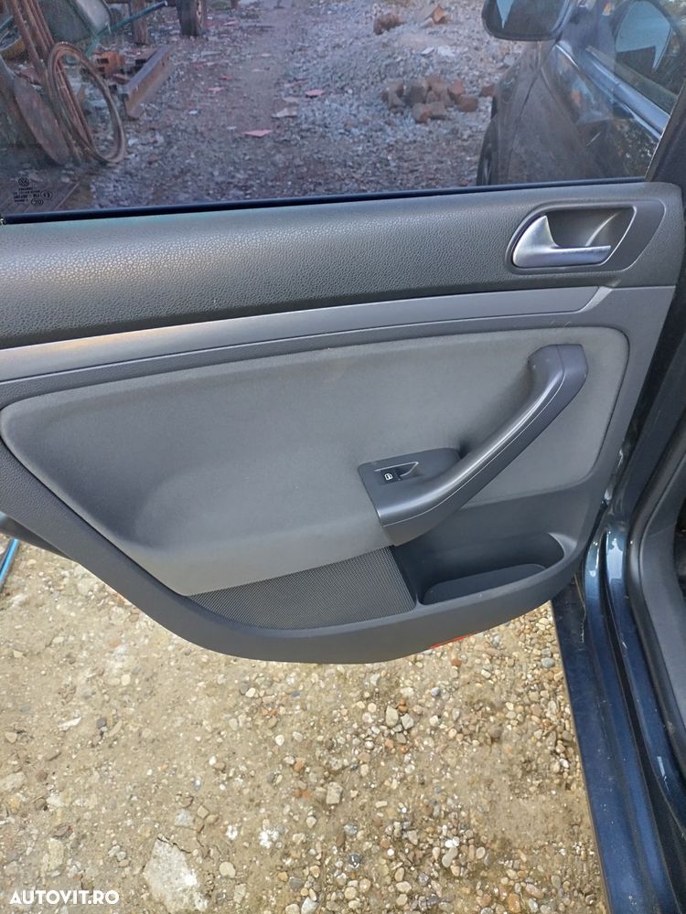 Volkswagen Golf 1.9 TDI 4Motion Trendline - 15
