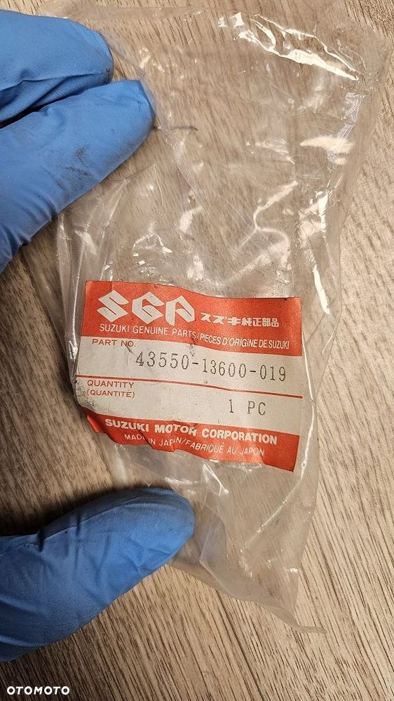 Oryginalny podnóżek kierowcy prawy Suzuki TS50 / DR125 / RM80  43550-13600-019 - 8