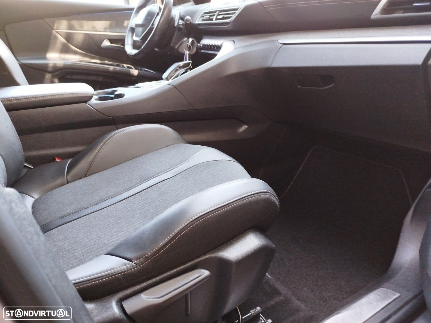Peugeot 5008 1.2 PureTech GT Line EAT8 - 10