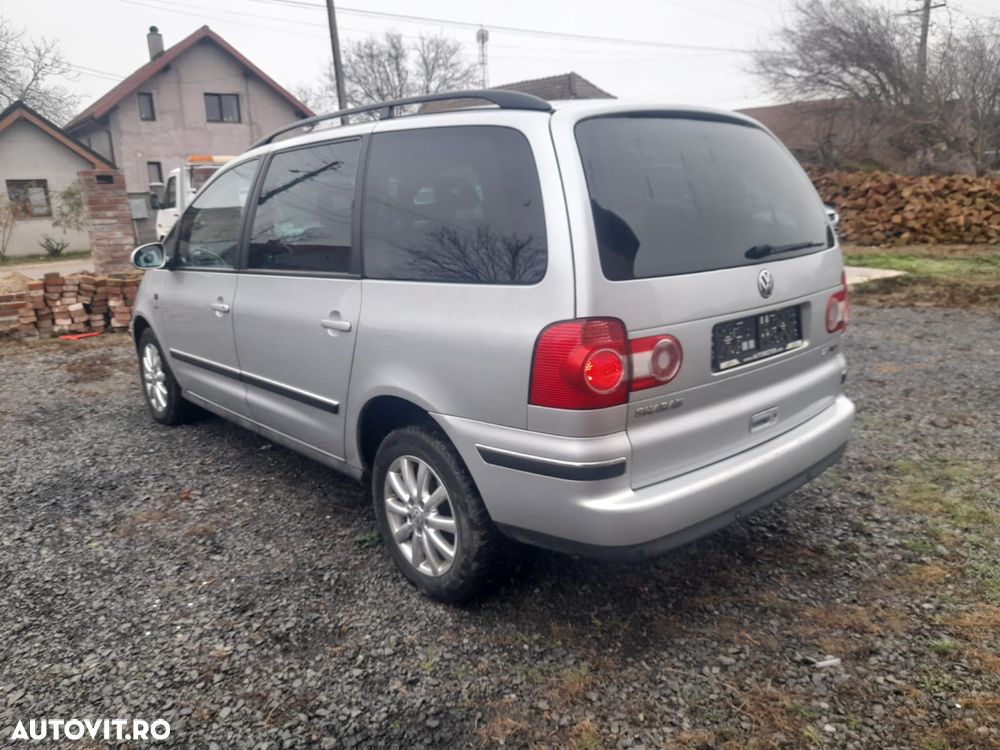 Volkswagen Sharan 2.0 TDI DPF BlueMotion Comfortline - 4