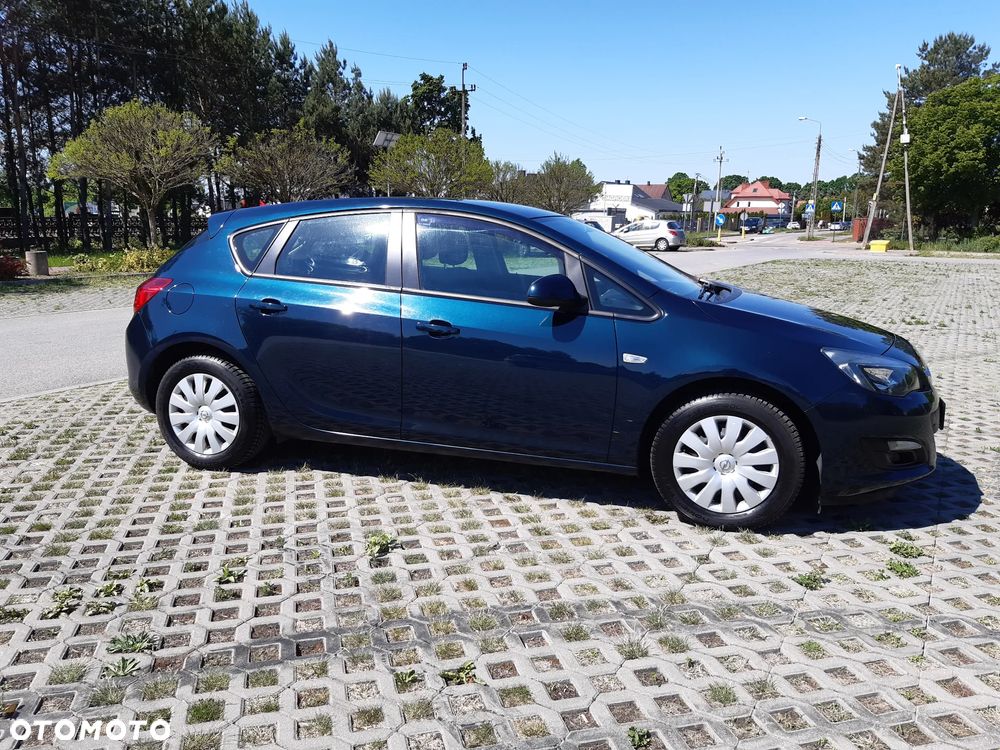 Opel Astra 1.6 Color Edition - 9