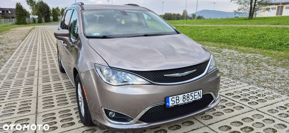 Chrysler Pacifica - 14
