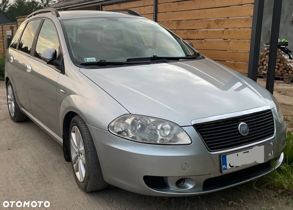 Fiat Croma 1.9 JTD Emotion - 1