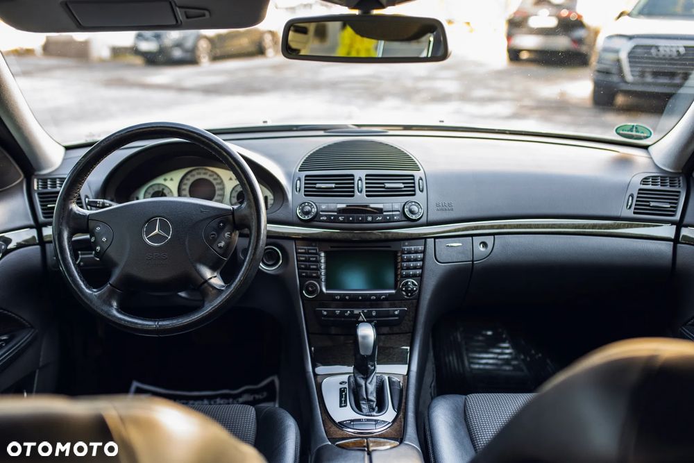 Mercedes-Benz Klasa E 500 Avantgarde - 18