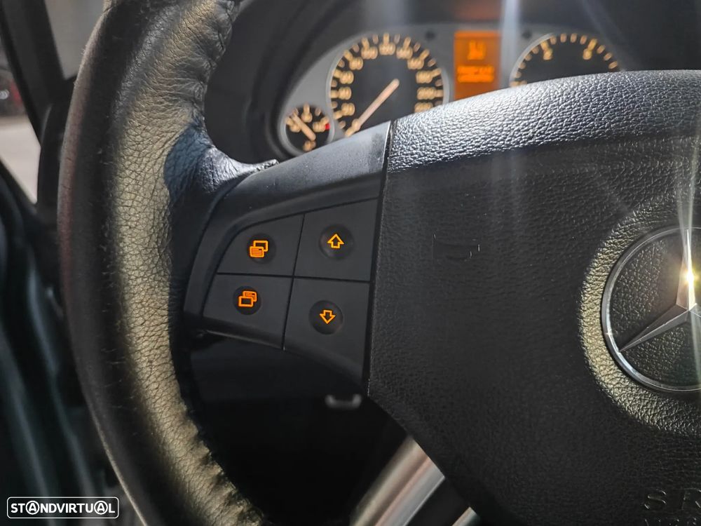 Mercedes-Benz B 200 CDI - 25