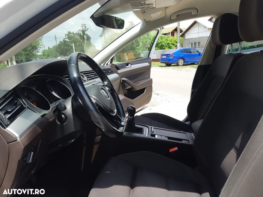 Volkswagen Passat 2.0 TDI Trendline - 2